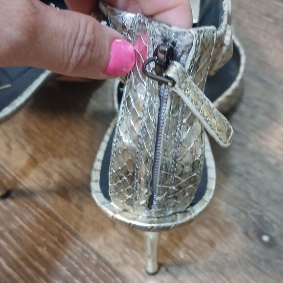 Brian Atwood Gold Snakeskin Ankle Strap Heels Mercada - Picture 7 of 7